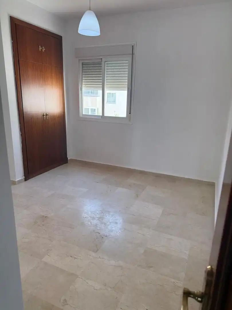 Dormitori de Pis en venda en Puerto Real amb Aire condicionat, Traster i Alarma