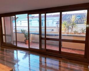 Exterior view of Attic to rent in  Madrid Capital  with Air Conditioner, Heating and Terrace