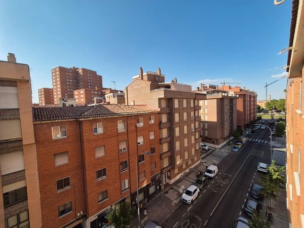 Flat for sale in Avenida Santander