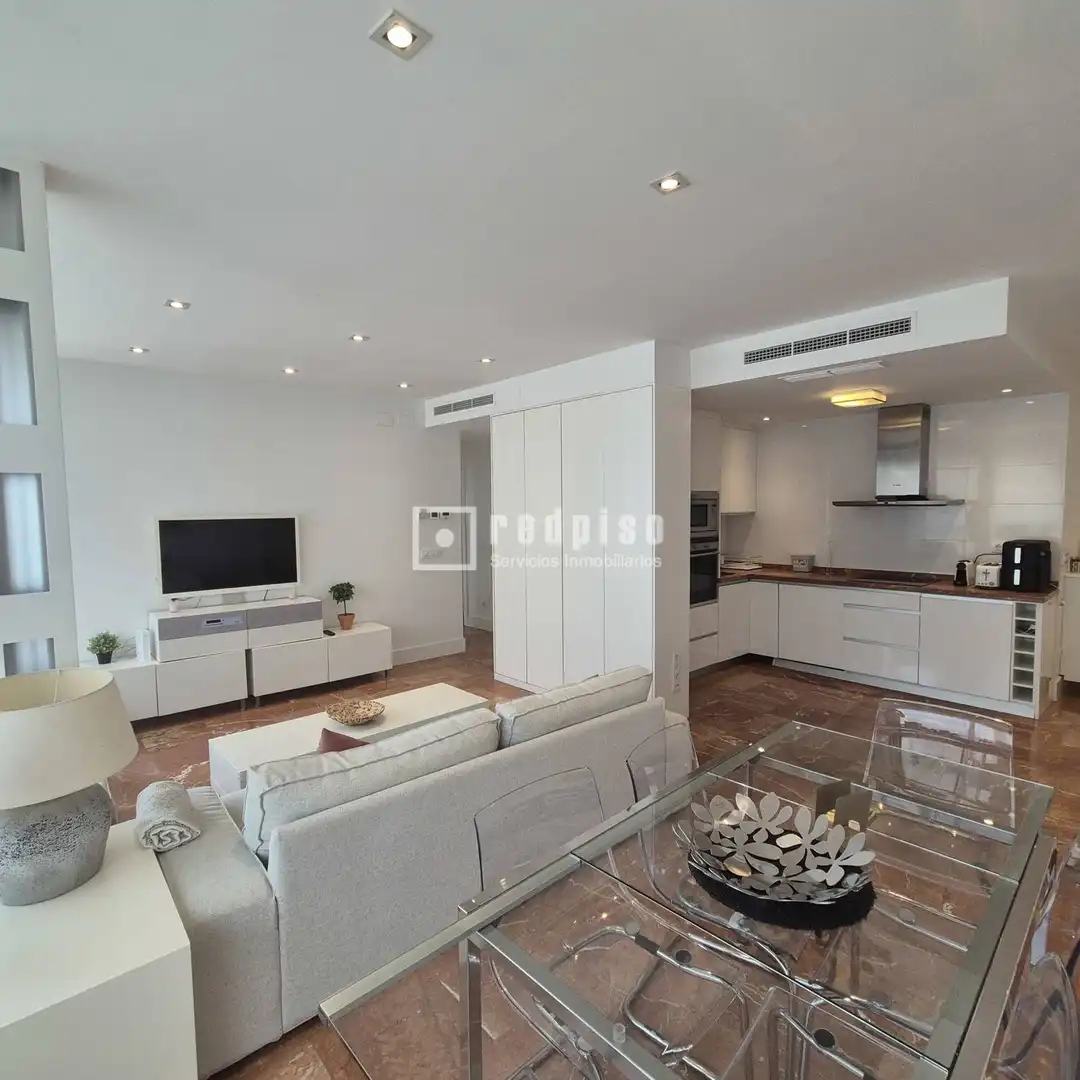 Living room of Flat for rent in Sevilla  with Air Conditioner, Terrace and Storage room