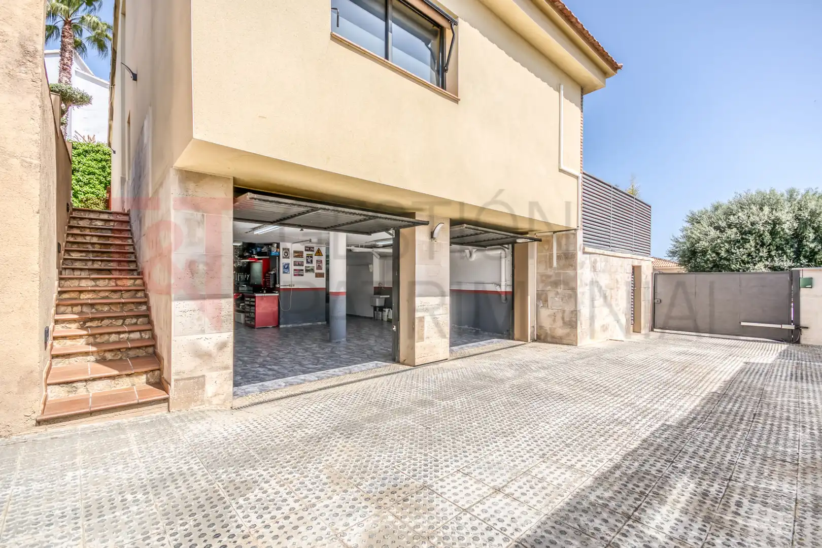 Vista exterior de Casa o chalet en venta en Vilanova i la Geltrú con Aire acondicionado, Calefacción y Terraza
