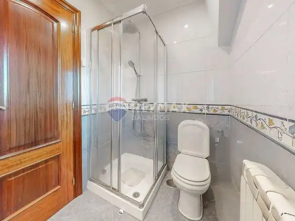 Bathroom of Houses for sale in Vigo   with Heating, Private garden and Storage room