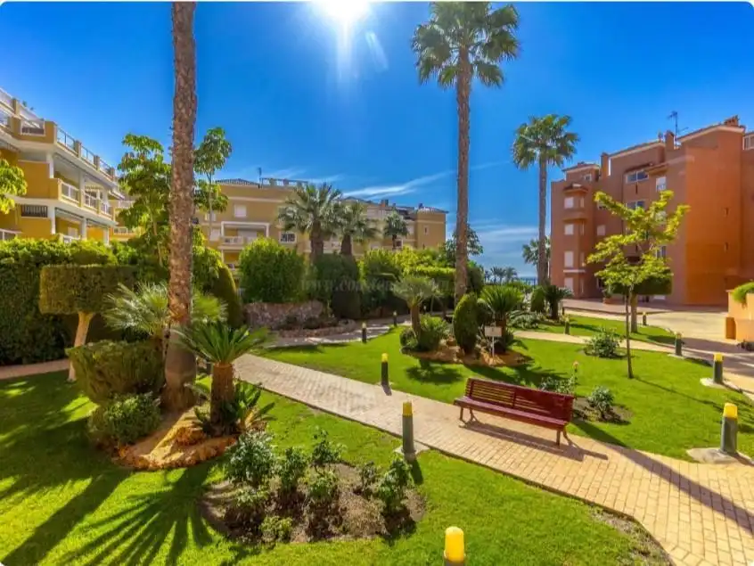 Apartament amb piscina en venda a C. del Mar, 2, 03189 Orihuela, Alicante 2, imagen 3