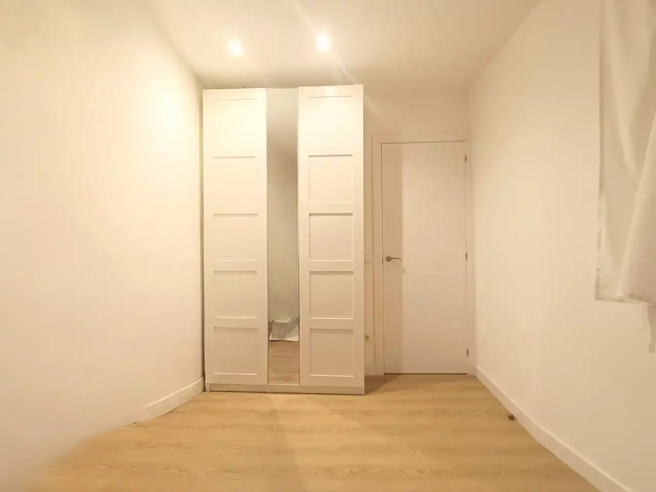 Schlafzimmer von Wohnung zur Miete in Madrid mit Klimaanlage, Heizung und Möbliert