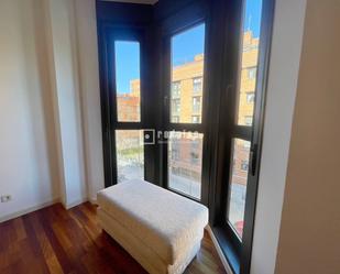 Bedroom of Flat to rent in  Madrid Capital  with Swimming Pool