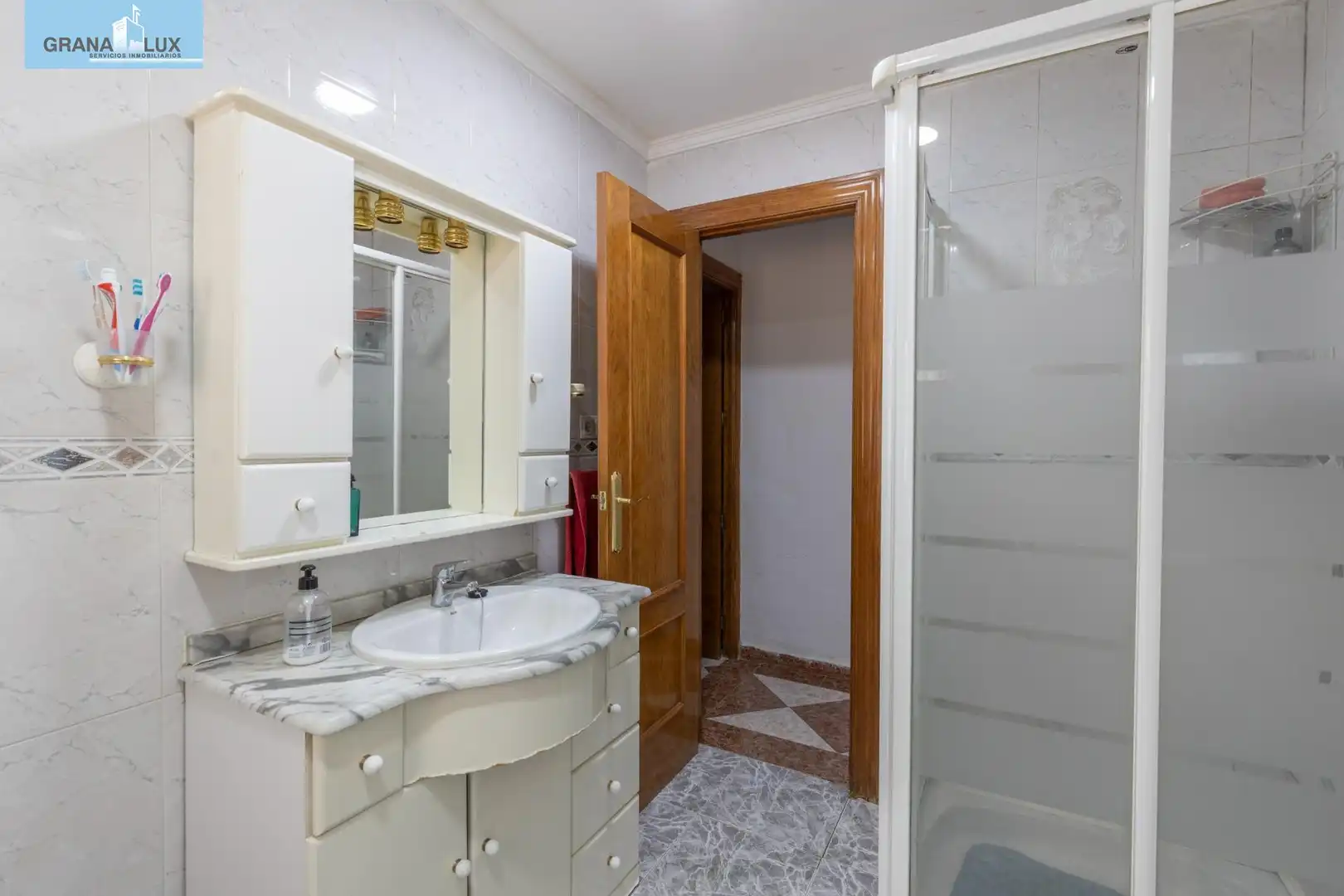 Bany de Casa o xalet en venda en La Zubia amb Terrassa