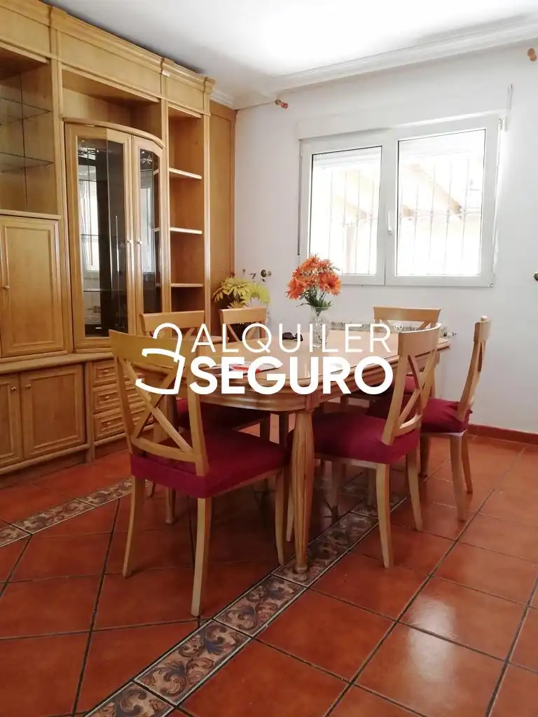 Comedor de Casa o chalet de alquiler en Colmenar Viejo con Calefacción, Terraza y Amueblado