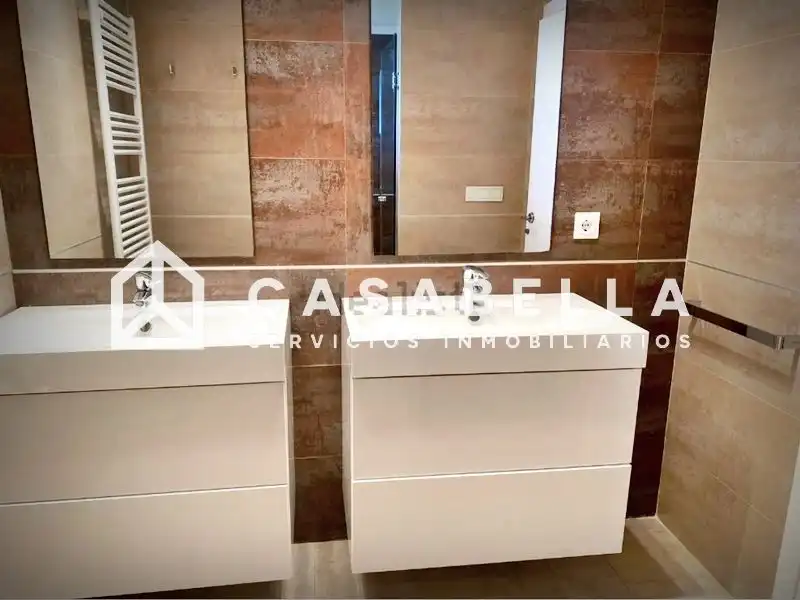 Bany de Dúplex en venda en Valencia amb Aire condicionat, Calefacció i Terrassa
