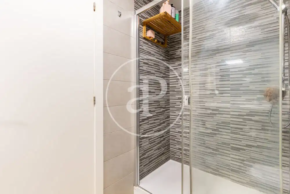 Baño de Piso en venta en Ciutat Vella 