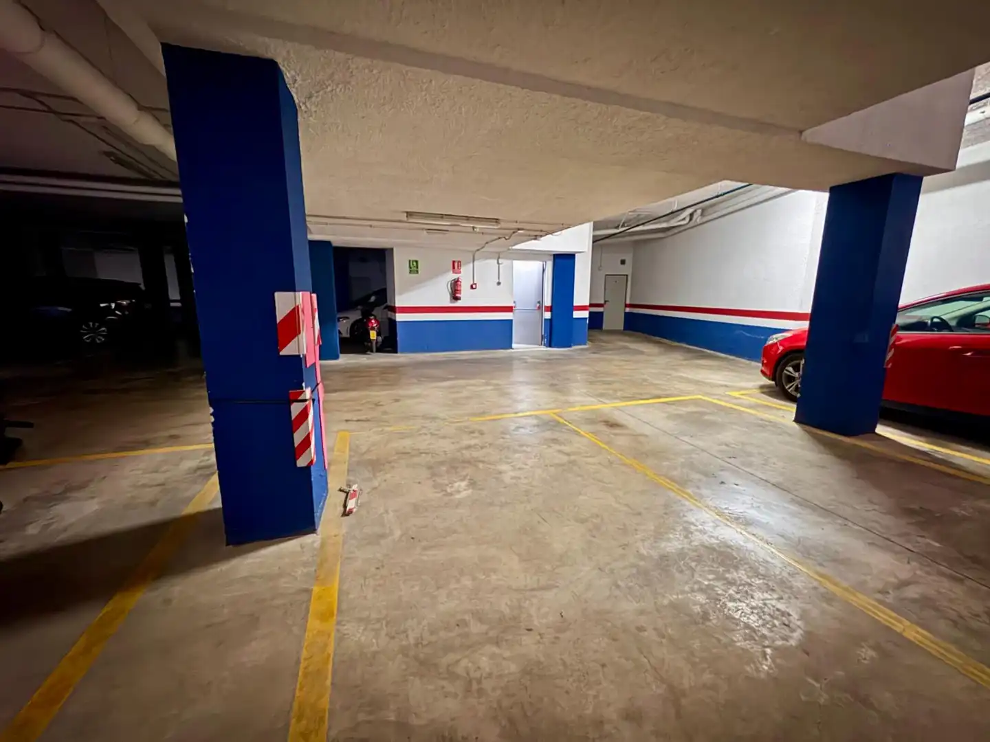Parkplatz von Wohnung zur Miete in Silla mit Möbliert und Balkon