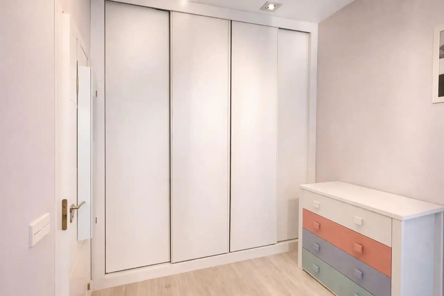 Habitación de Piso en venta en León Capital  con Calefacción, Terraza y Trastero