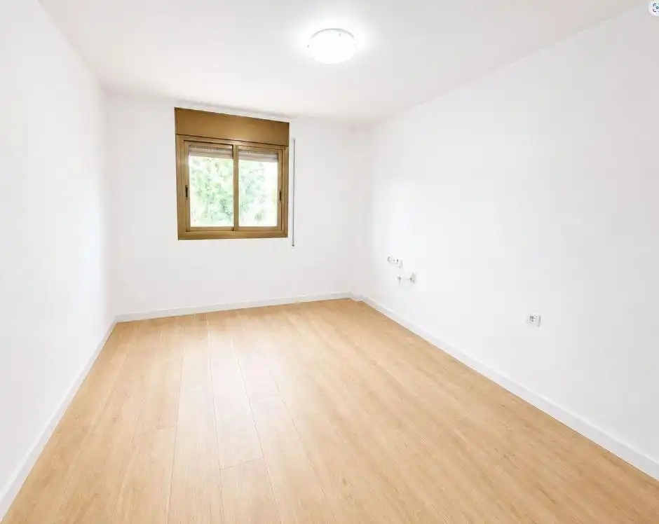 Habitación de Planta baja en venta en Mataró con Parquet