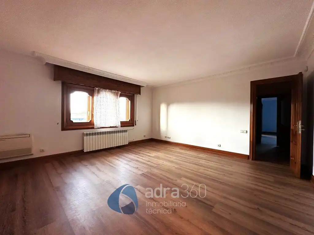 Houses for sale in Lardero  with Air Conditioner, Heating and Private garden