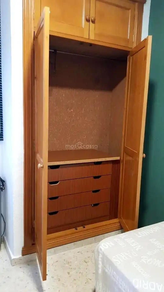 Habitación de Piso de alquiler en La Línea de la Concepción con Amueblado