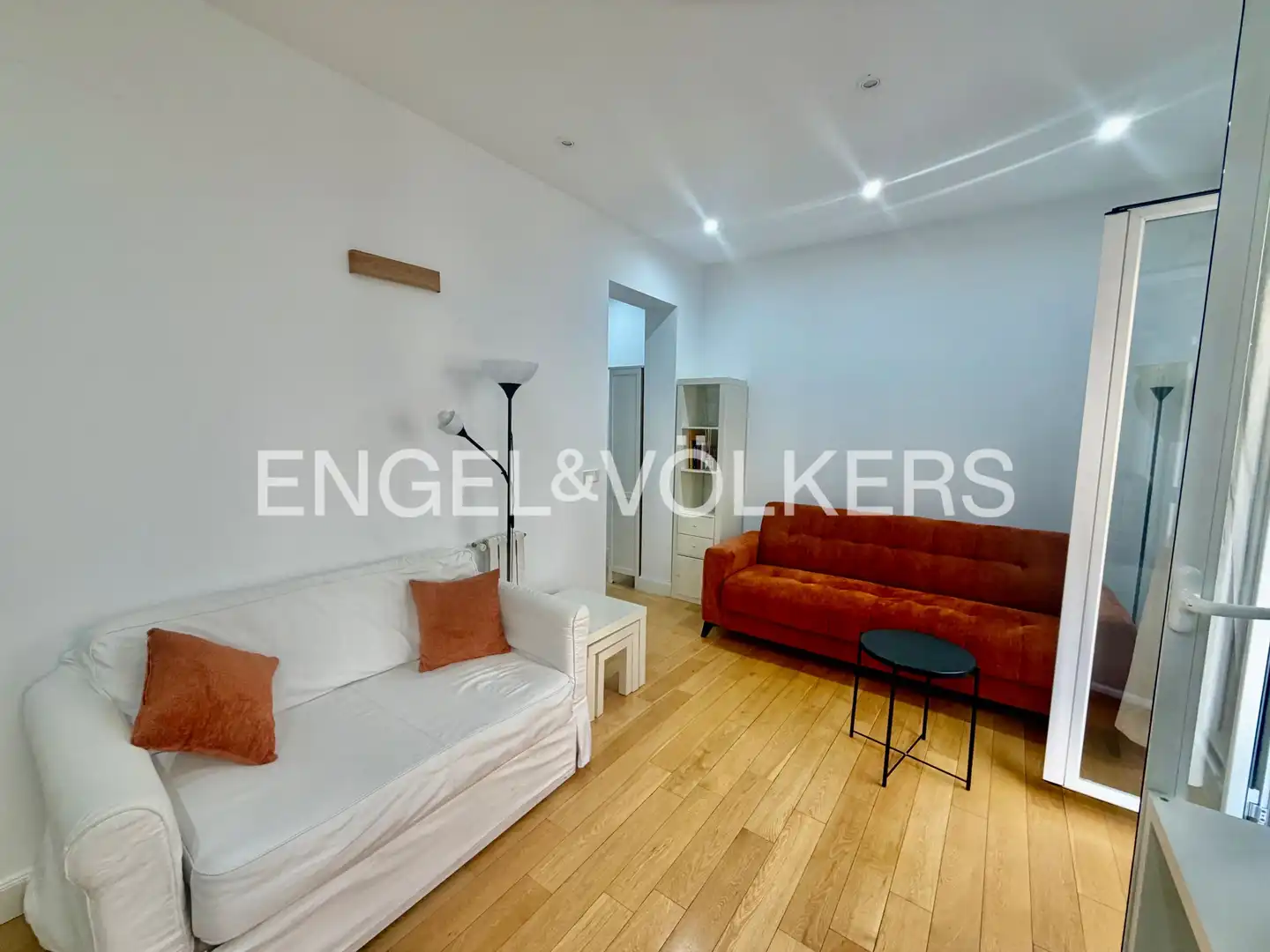 Wohnzimmer von Wohnung zur Miete in Madrid mit Heizung, Möbliert und Balkon