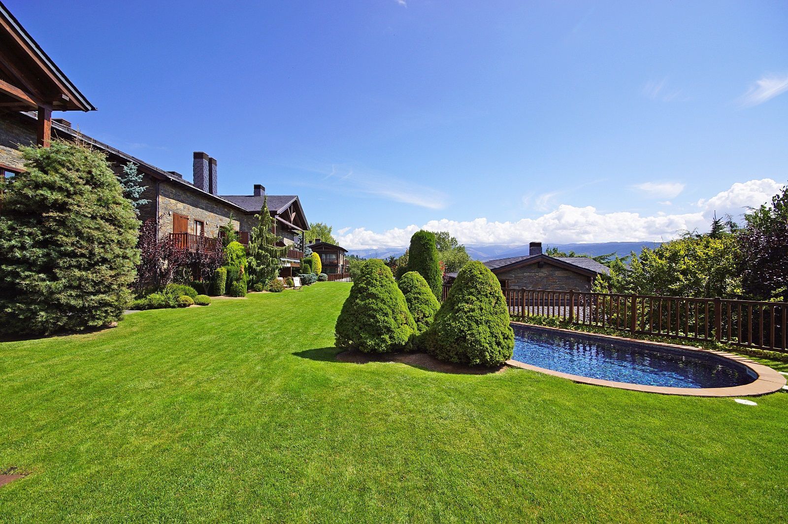 Jardín de Casa adosada en venta en Ger con Parquet, Terraza y Amueblado