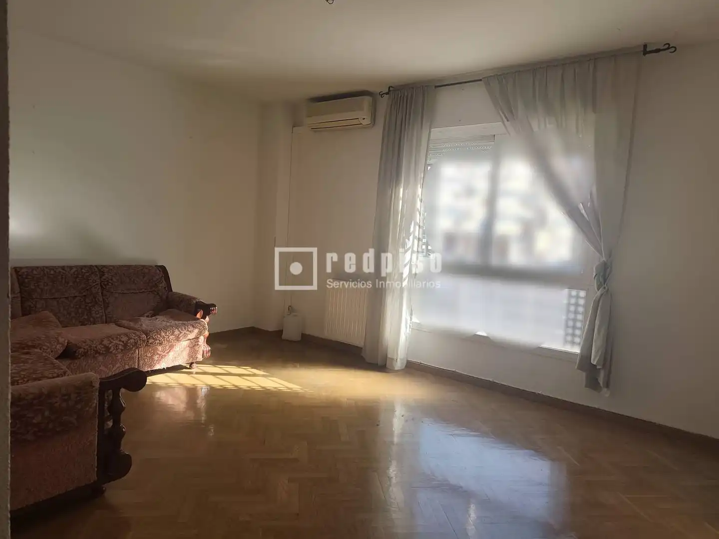 Habitación de Piso en venta en Madrid con Aire acondicionado, Calefacción y Jardín privado