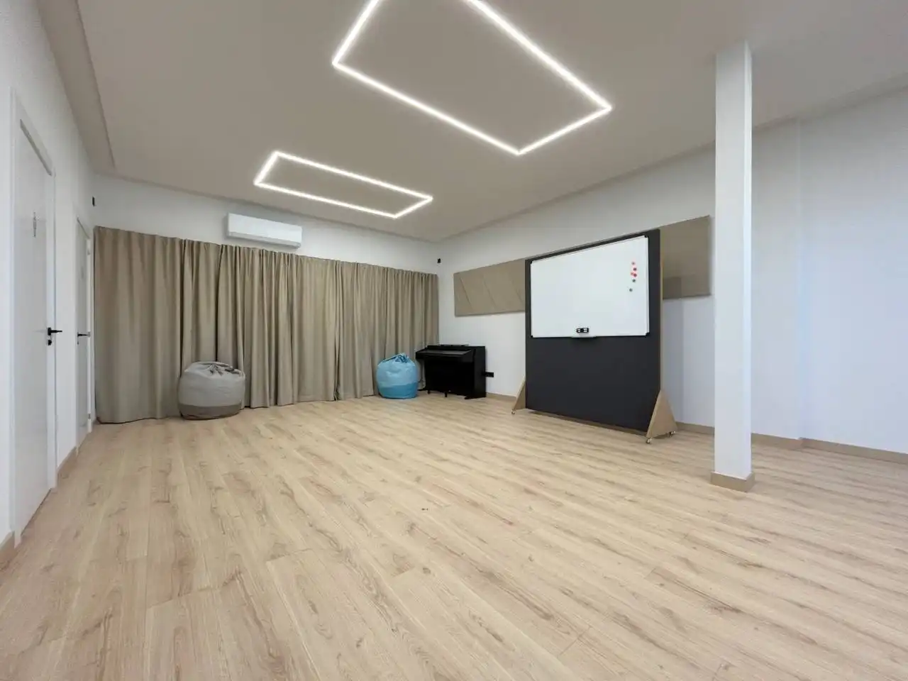 Büro zur Miete in Sant Salvador de Guardiola mit Klimaanlage und Alarm