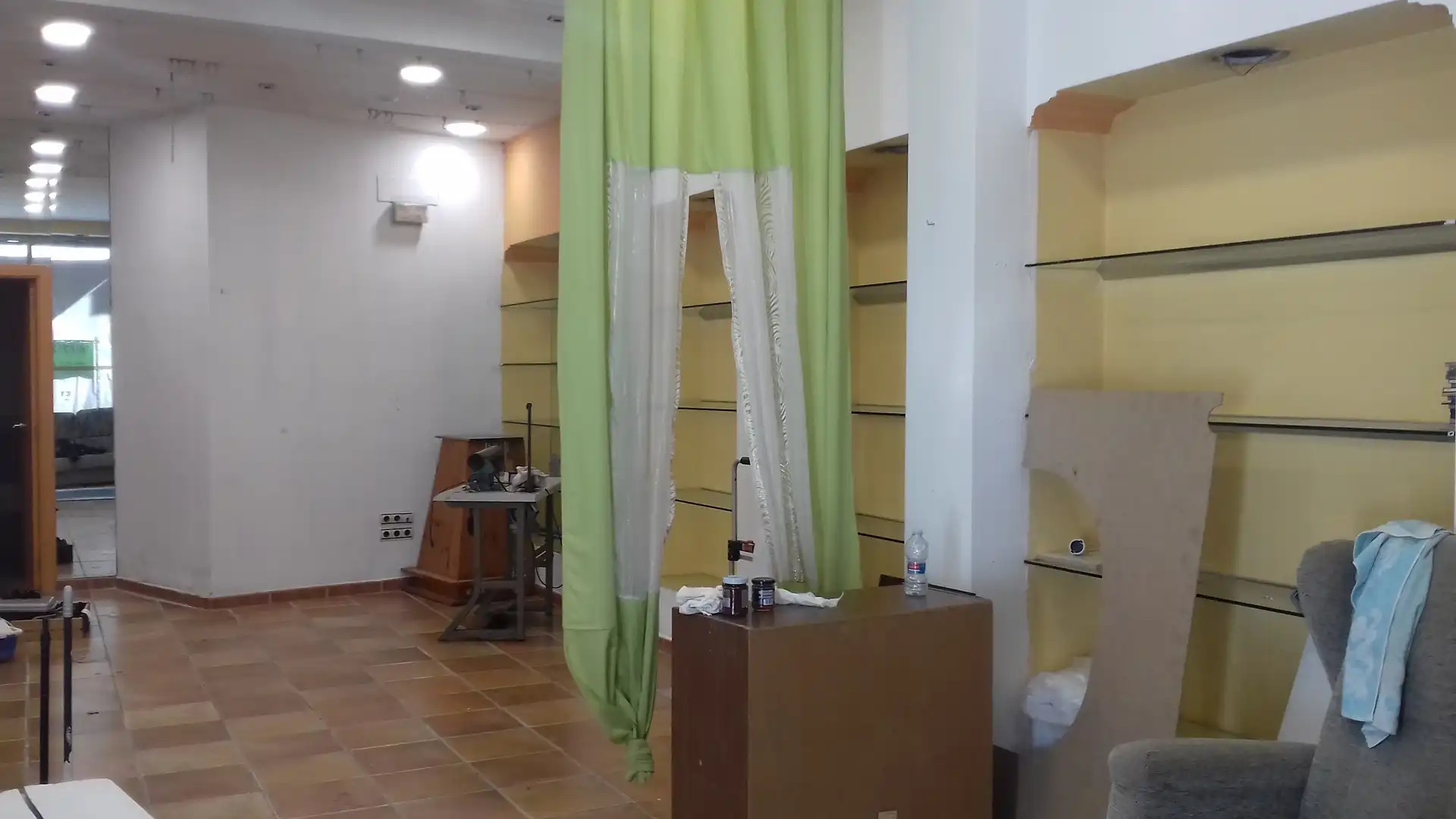 Business premises for sale in Desamparados, imagen 2