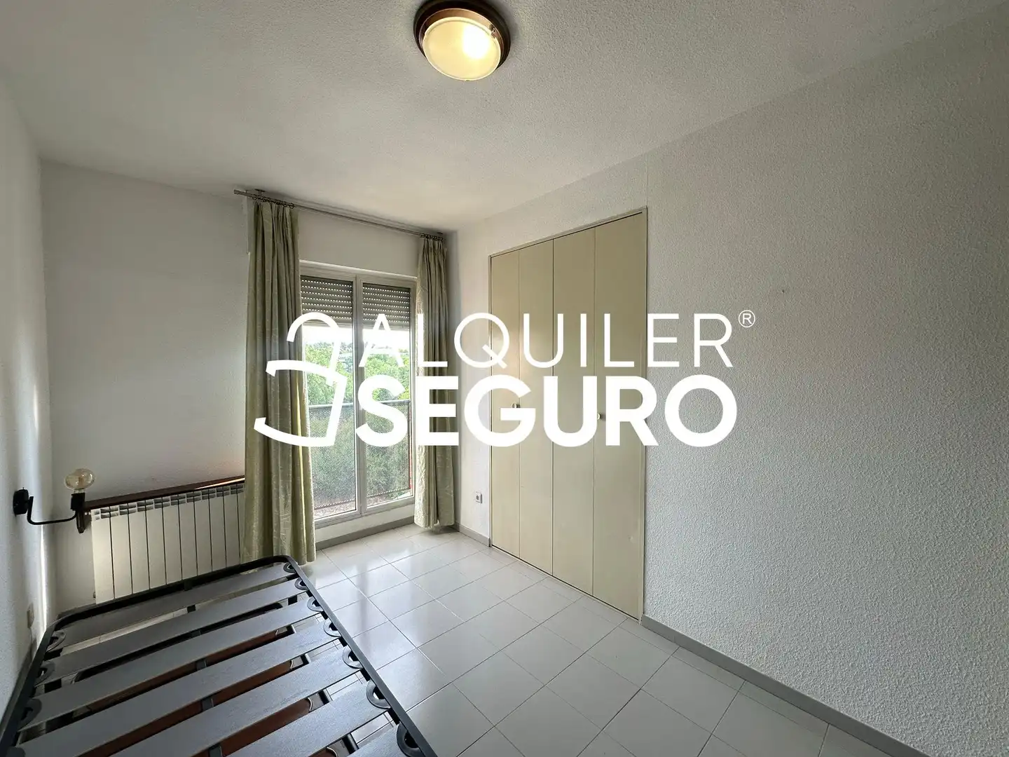 Bedroom of Flat for rent in Madrid  with Heating, Terrace and Furnished
