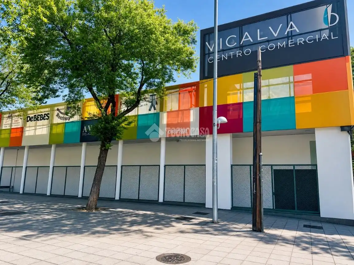 Vista exterior de Piso en venta en Madrid con Calefacción y Terraza