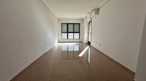 Foto 5 de Piso en venta en Crevillent, Alicante