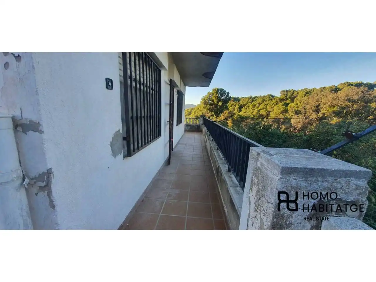 Vista exterior de Casa o xalet en venda en Terrassa amb Jardí privat, Terrassa i Piscina