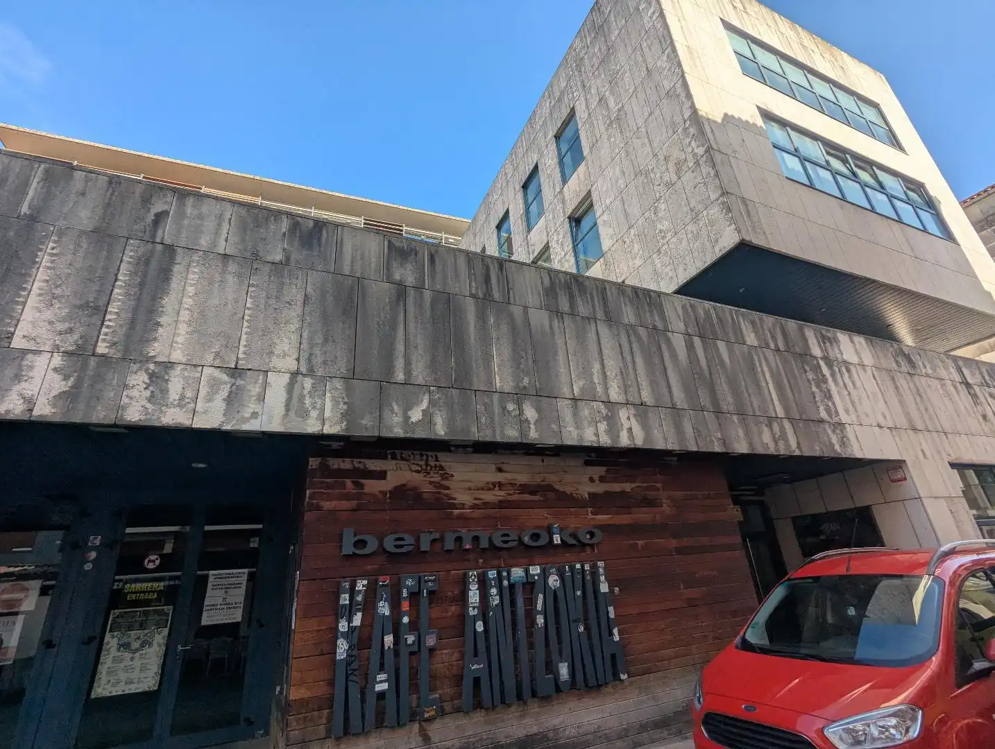 Außenansicht von Residential zum Verkauf in Bermeo