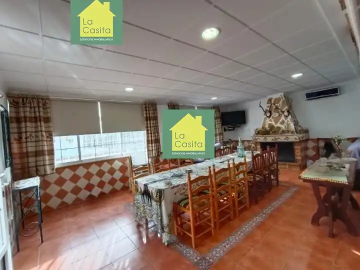 Casa o xalet en venda en Albacete amb Aire condicionat, Jardí privat i Traster