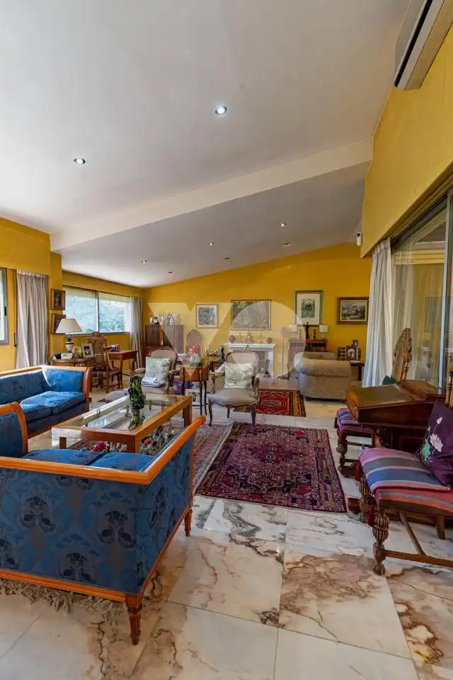 Sala d'estar de Casa o xalet en venda en Majadahonda amb Aire condicionat, Calefacció i Jardí privat