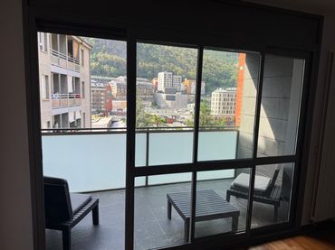 Appartamento con balcone in affitto a Centro