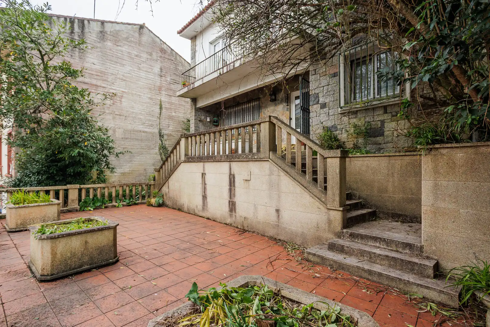 Country house for sale in Noia