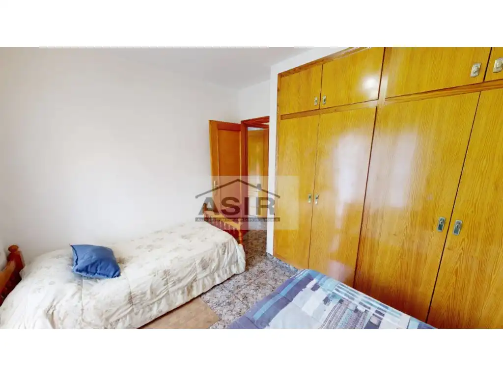 Dormitori de Casa o xalet en venda en La Pobla Llarga amb Aire condicionat i Terrassa