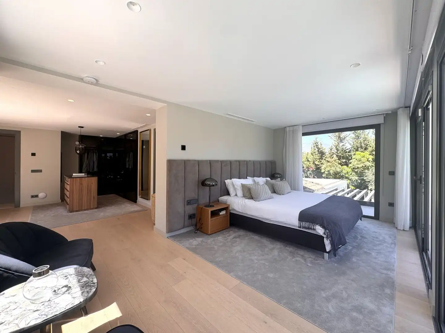 Chalet con piscina en venta en Calle Londres S/N, imagen 3