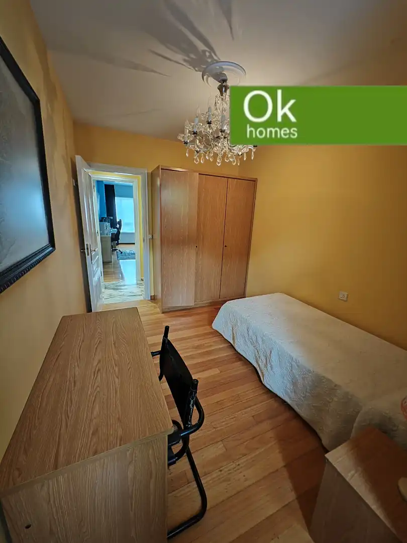 Habitación de Piso en venta en Betanzos con Calefacción, Parquet y Terraza