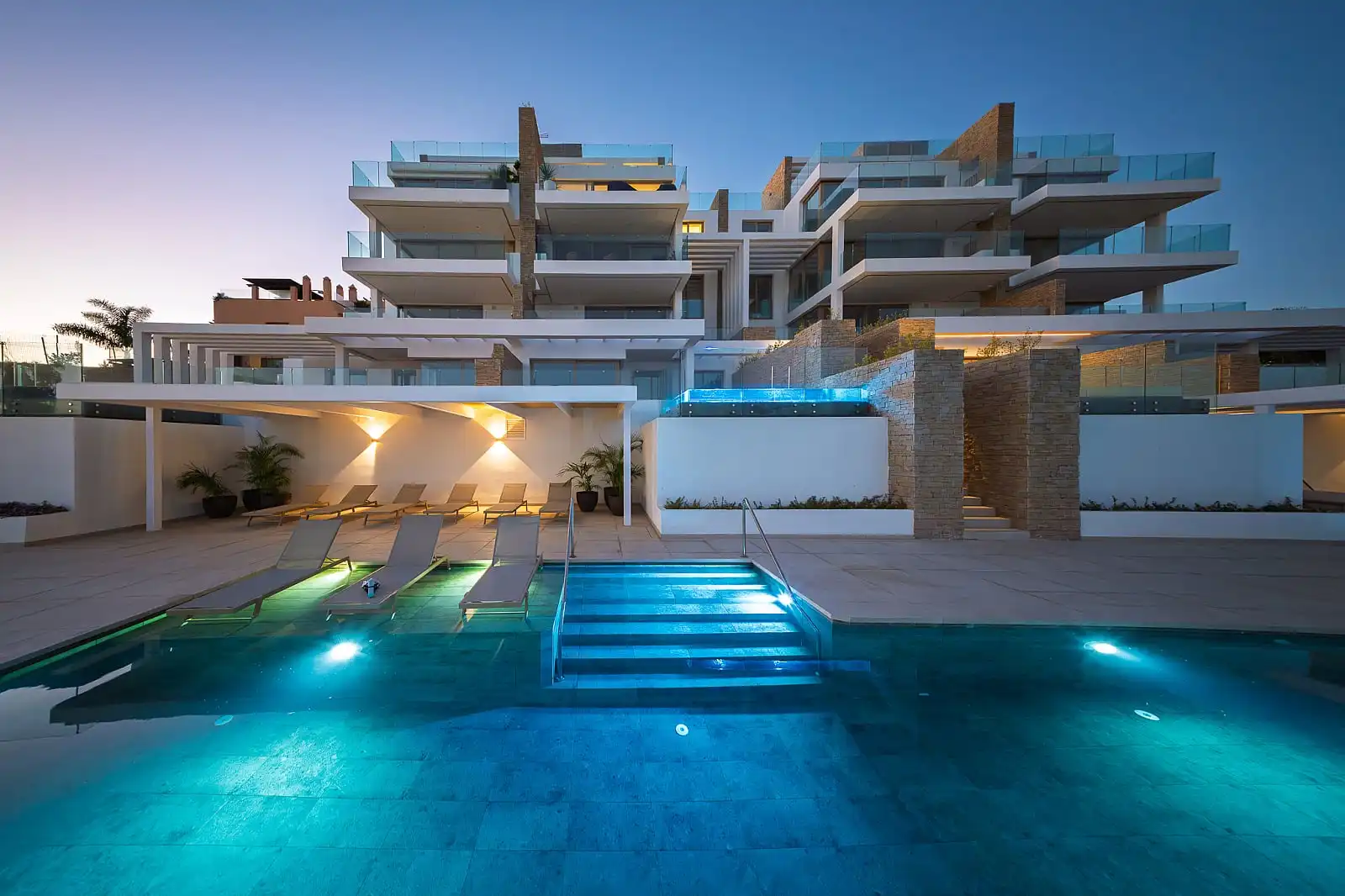 Apartamento con piscina en venta en Riviera del Sol