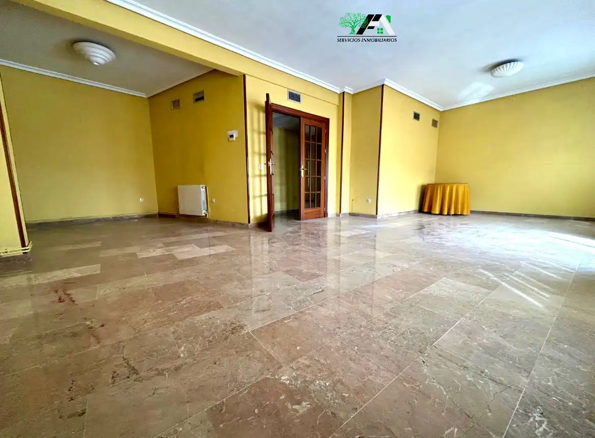 Piso en venta en Ibros con Calefacción