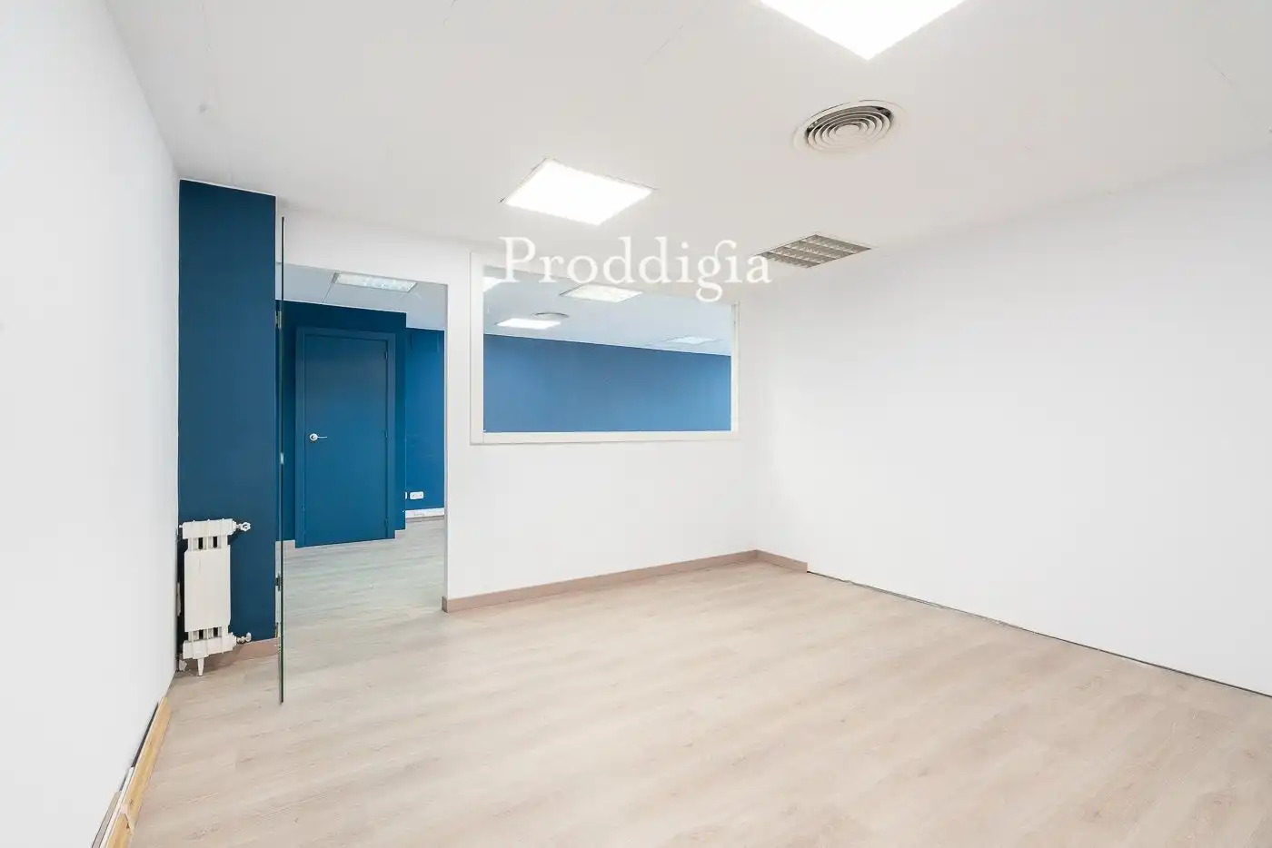 Office for rent in Barcelona  with Air Conditioner, Heating and Internet