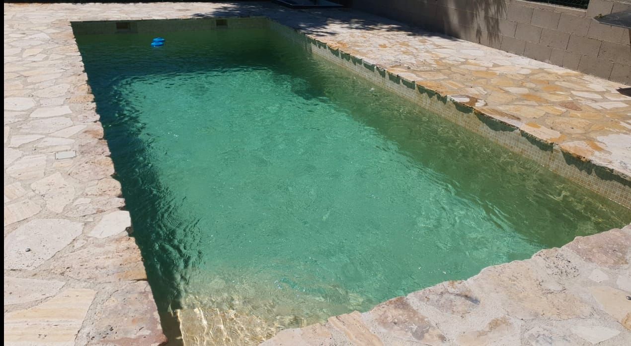 Swimming pool of House or chalet for sale in Palomeque  with Air Conditioner, Heating and Storage room
