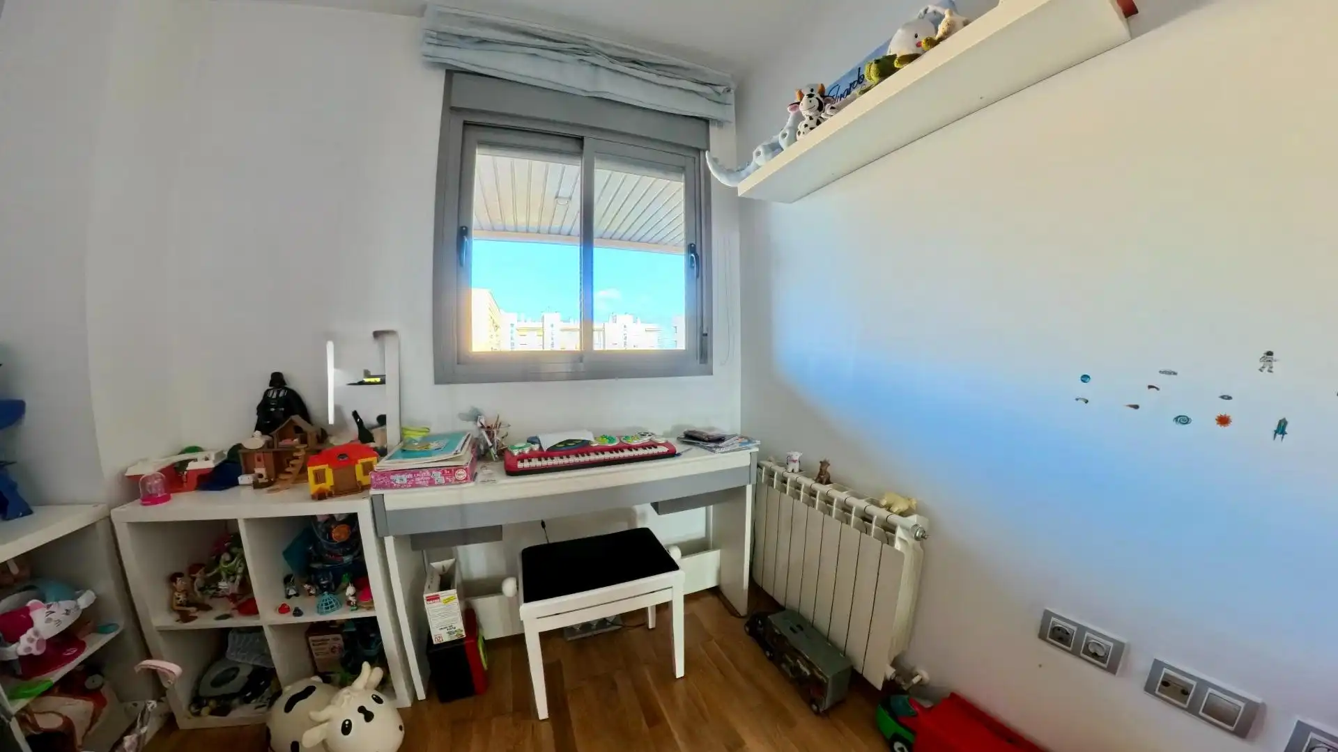 Flat for sale in Avenida Avenida de la Ilustración, 85, Campus de la Salud
