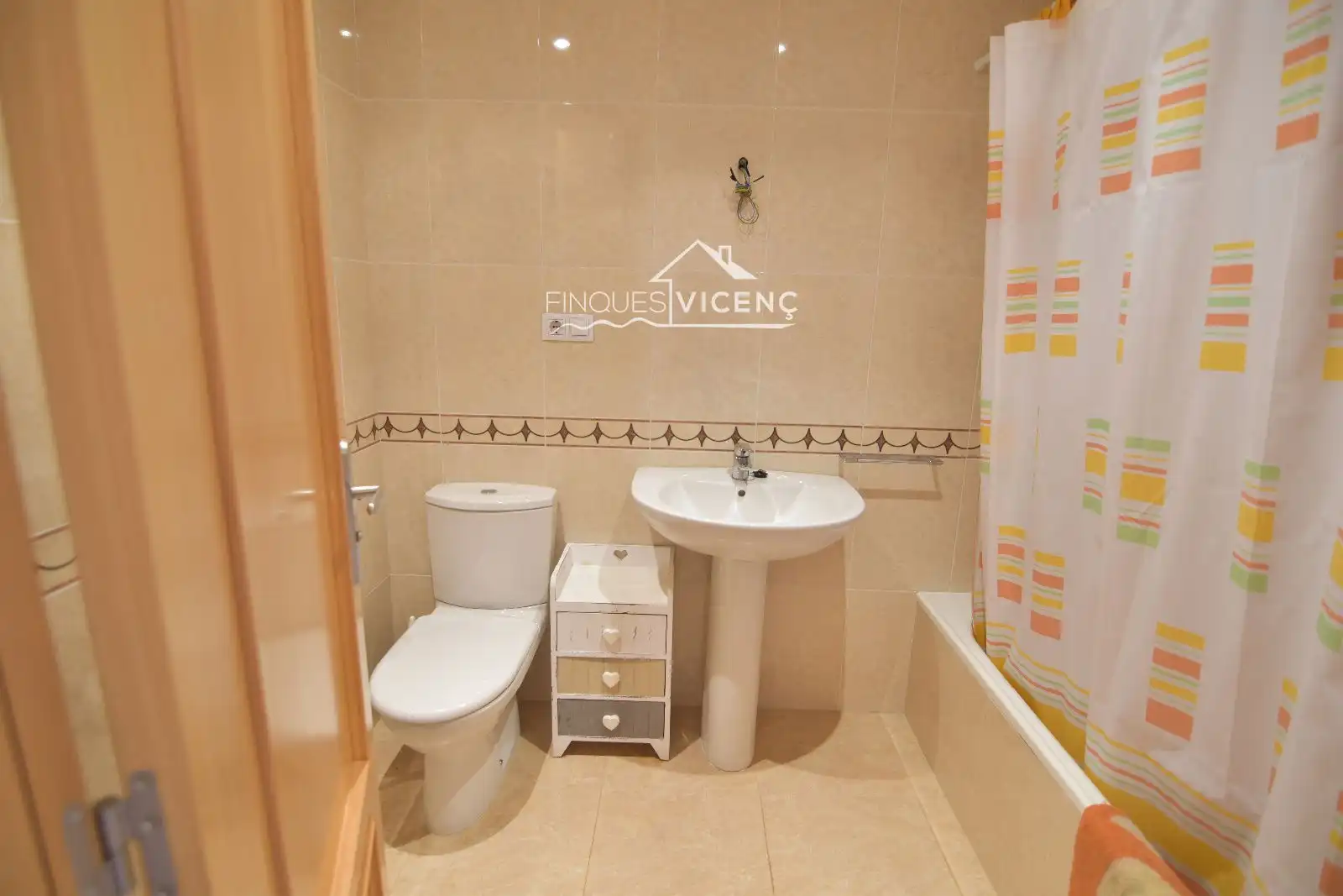 Baño de Casa adosada en venta en Santa Oliva con Aire acondicionado y Terraza