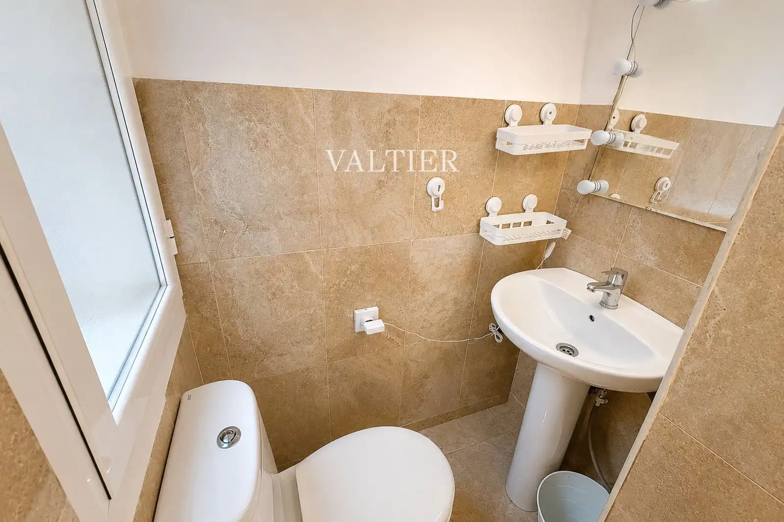 Baño de Piso de alquiler en Madrid con Amueblado