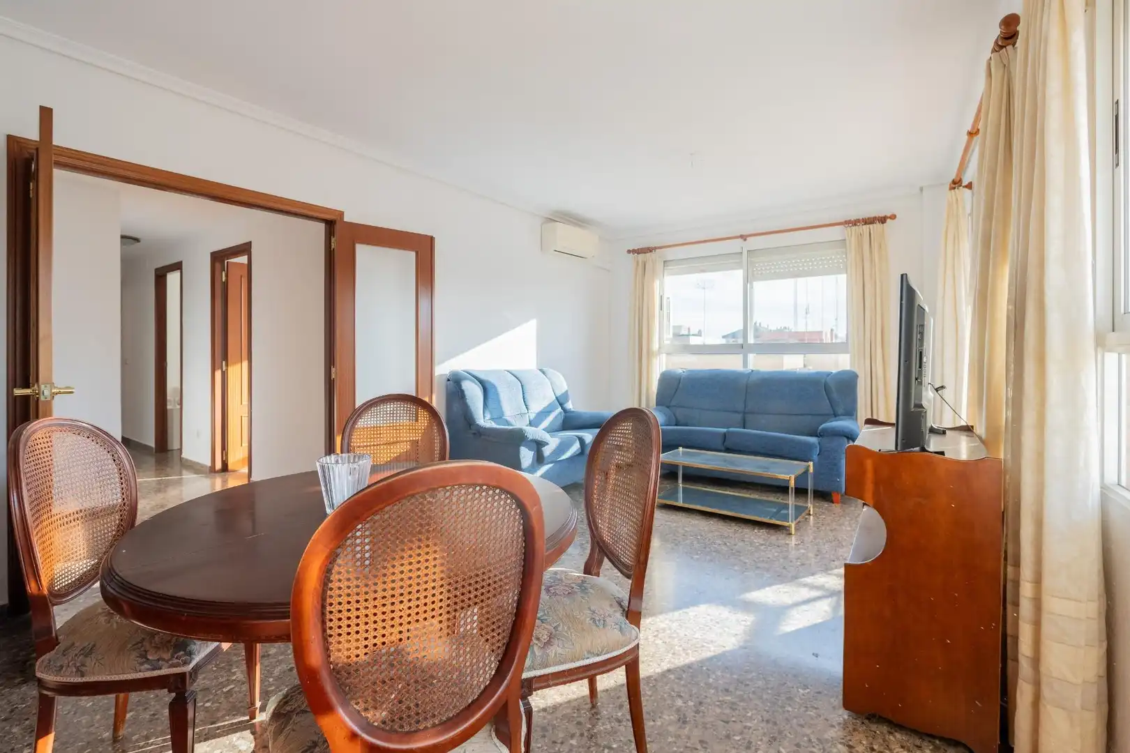 Sala de estar de Piso de alquiler en Valencia con Aire acondicionado, Calefacción y Amueblado
