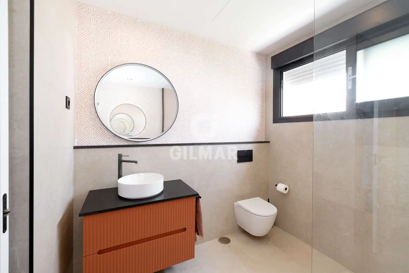 Baño de Dúplex en venta en Benalmádena con Calefacción, Jardín privado y Piscina