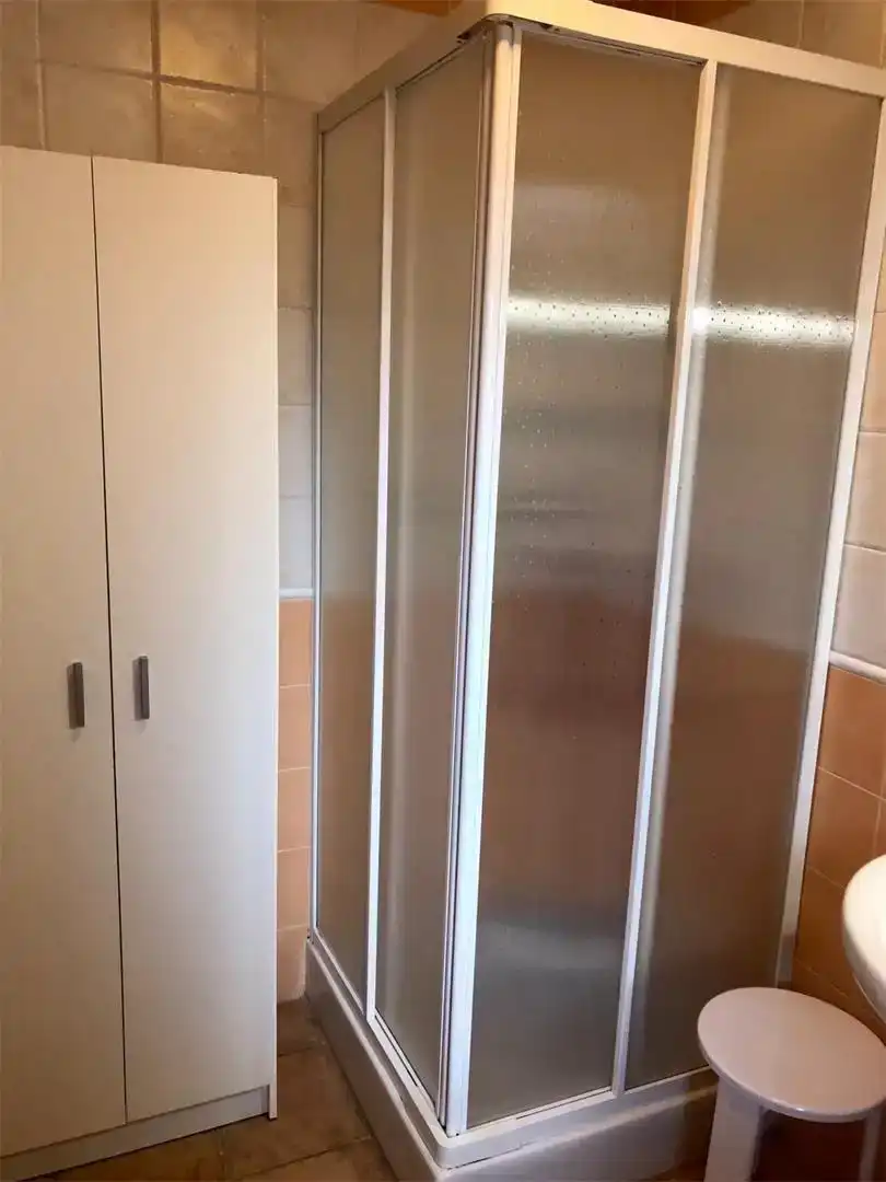 Bany de Apartament en venda en Vallejera de Riofrío amb Jardí privat, Piscina i Moblat
