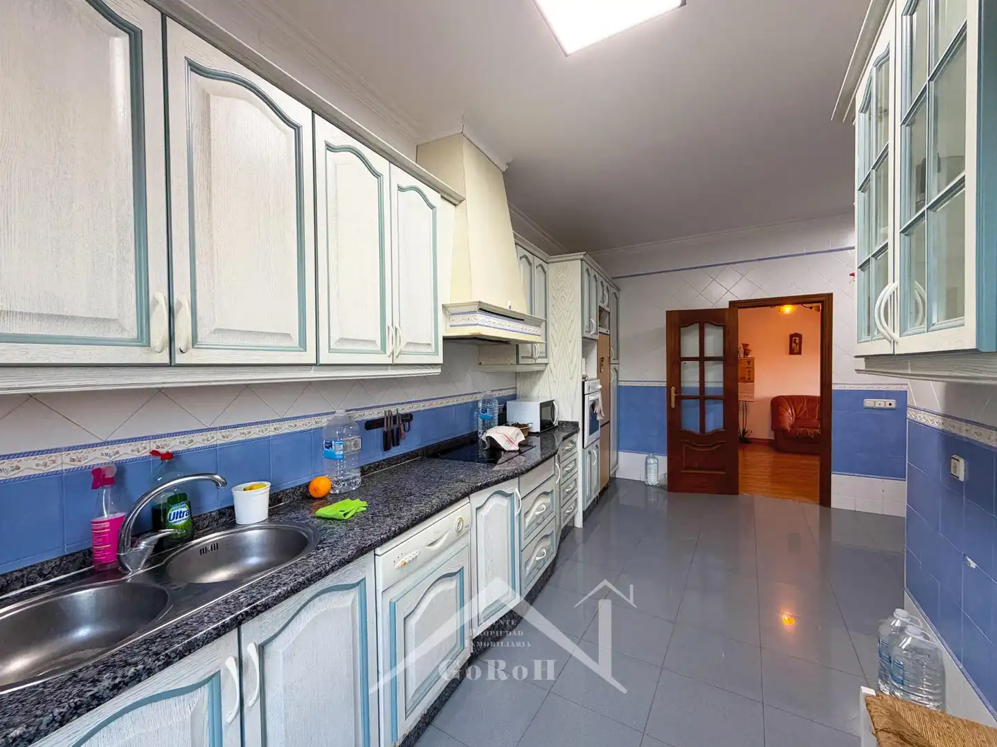 Cocina de Edificio en venta en Almadén de la Plata, Sevilla