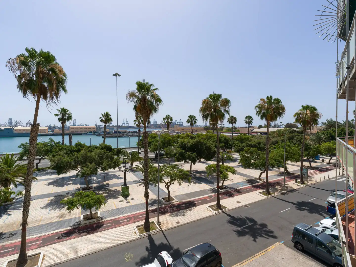 Exterior view of Flat for sale in Las Palmas de Gran Canaria  with Air Conditioner, Heating and Terrace