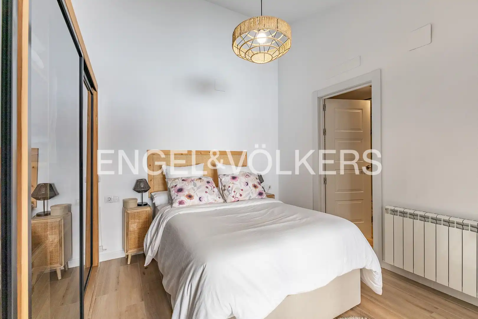 Habitación de Dúplex en venta en Rubí con Calefacción, Parquet y Terraza