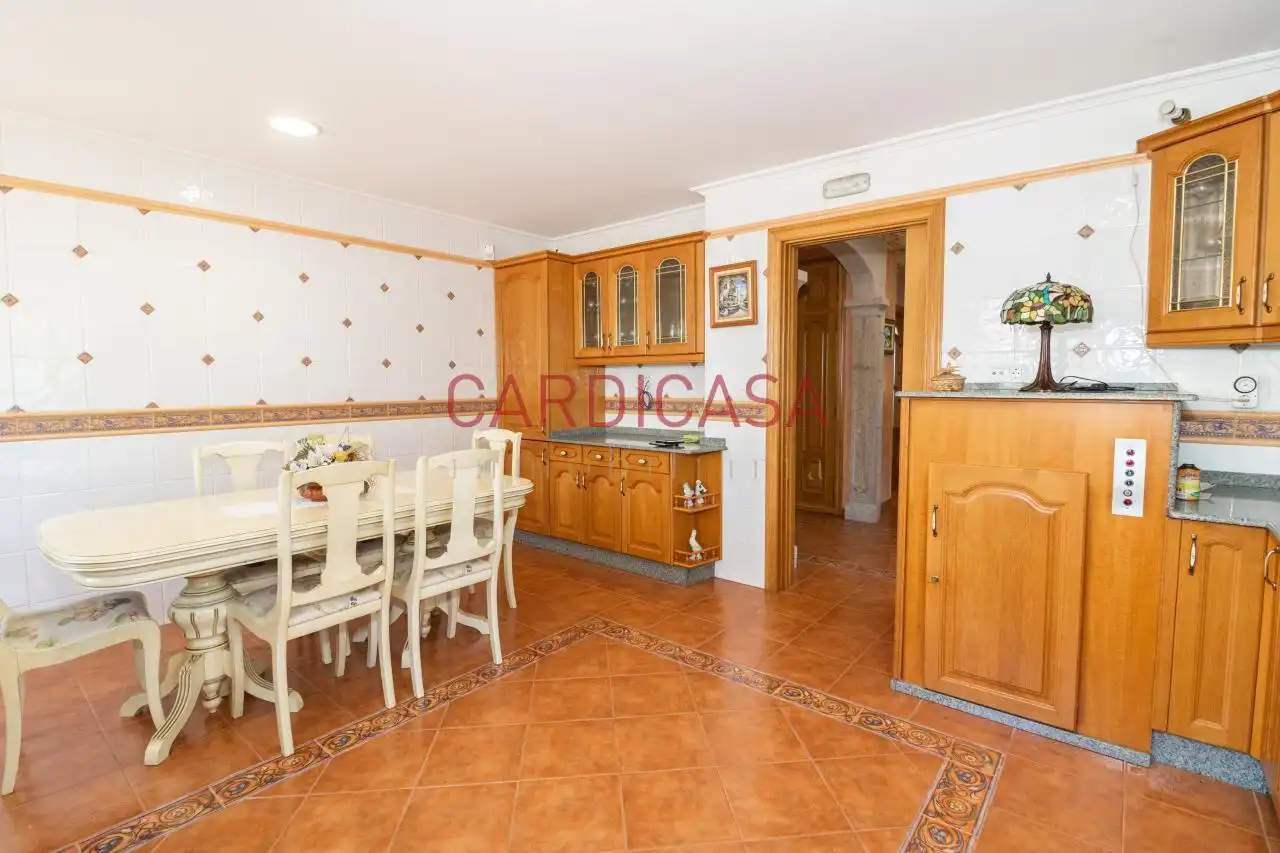Cocina de Casa o chalet en venta en Vigo  con Calefacción, Jardín privado y Parquet