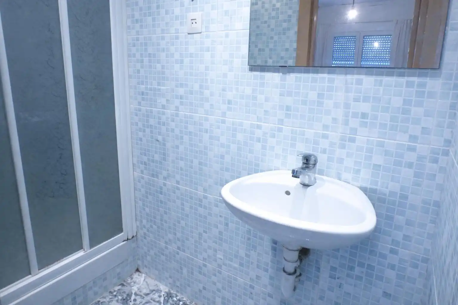 Bathroom of Flat for sale in Artés  with Heating and Storage room